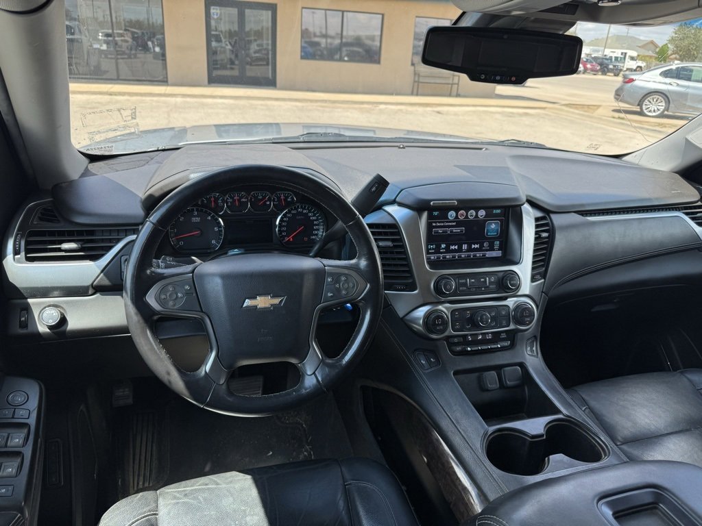 2019 Chevrolet Suburban LT photo 2