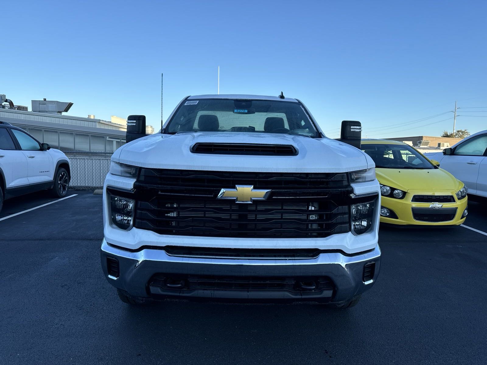 2025 Chevrolet Silverado 3500HD photo 2