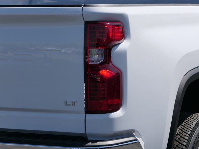 2025 Chevrolet Silverado 2500HD LT photo 3