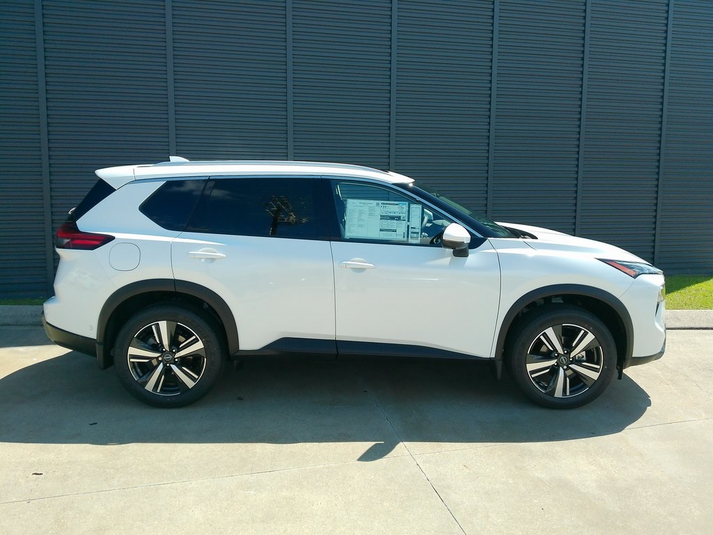 2025 Nissan Rogue SL photo 2