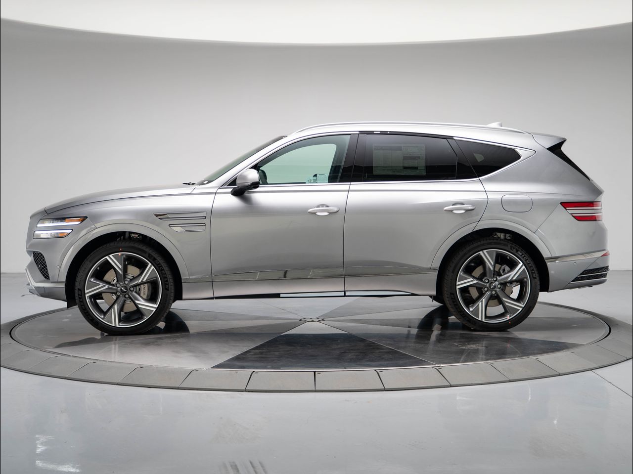 2025 Genesis GV80 3.5T Prestige AWD photo 2