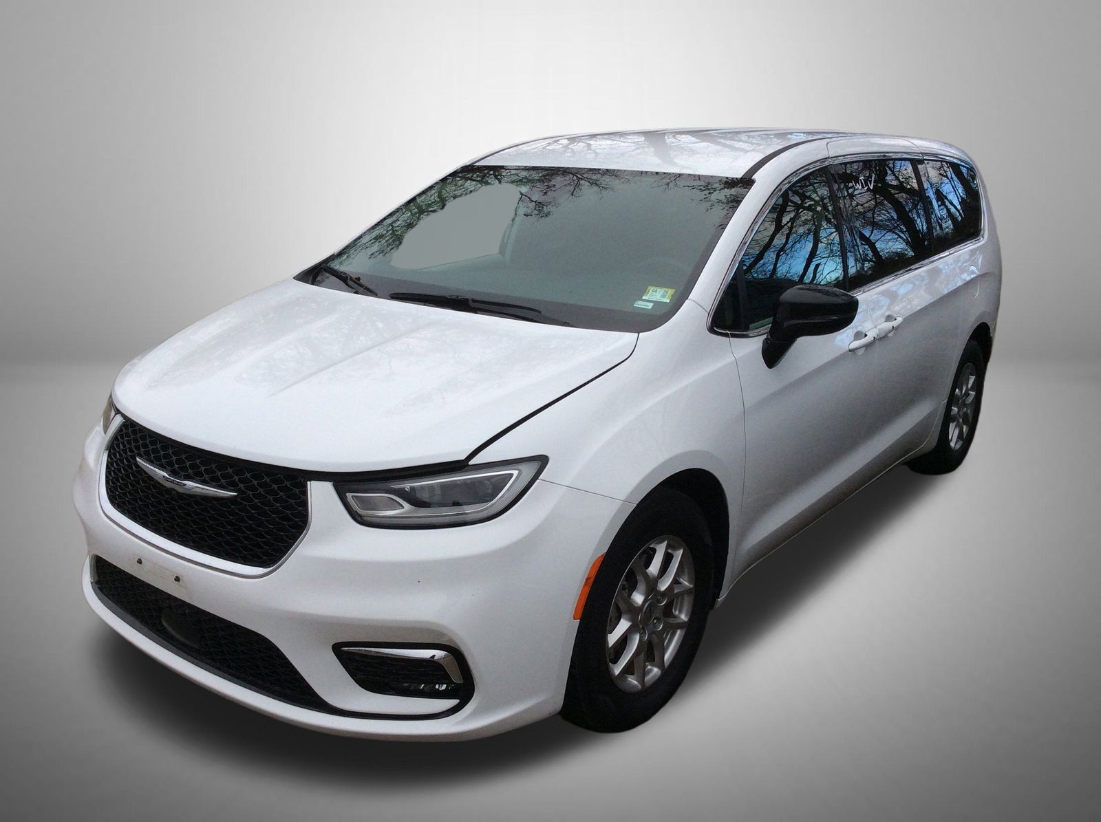 2024 Chrysler Pacifica Touring L's photo