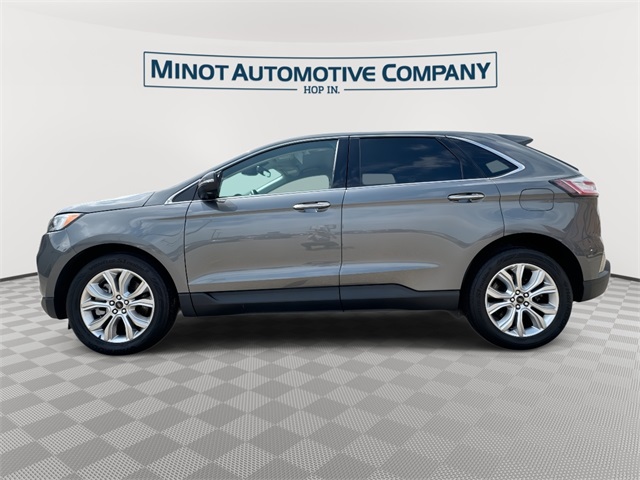 2024 Ford Edge Titanium photo 5