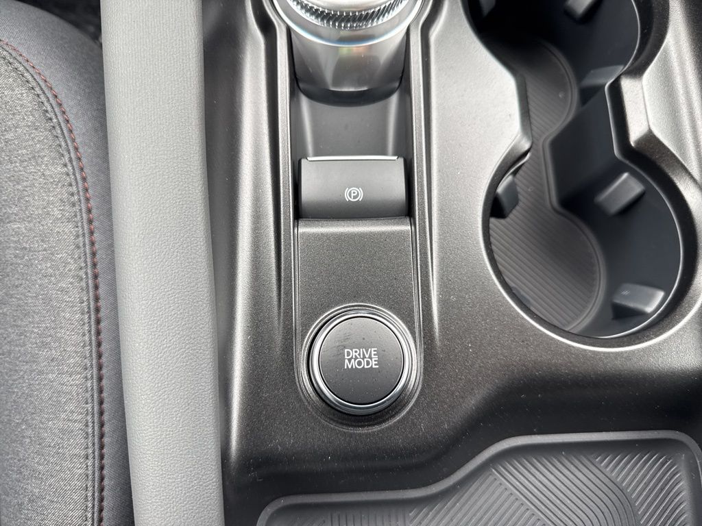 2025 Ford Explorer photo 33