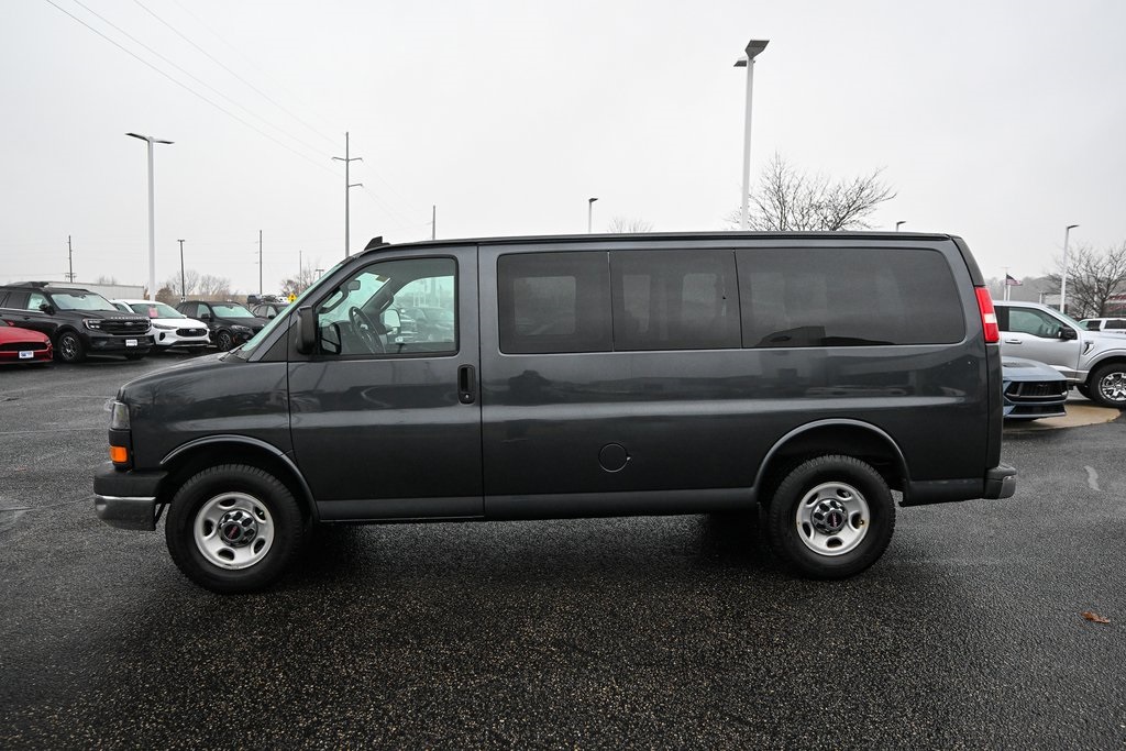 2016 Gmc Savana LT photo 4