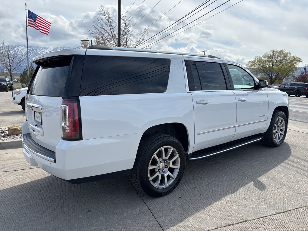 2019 Gmc Yukon XL Denali photo 3