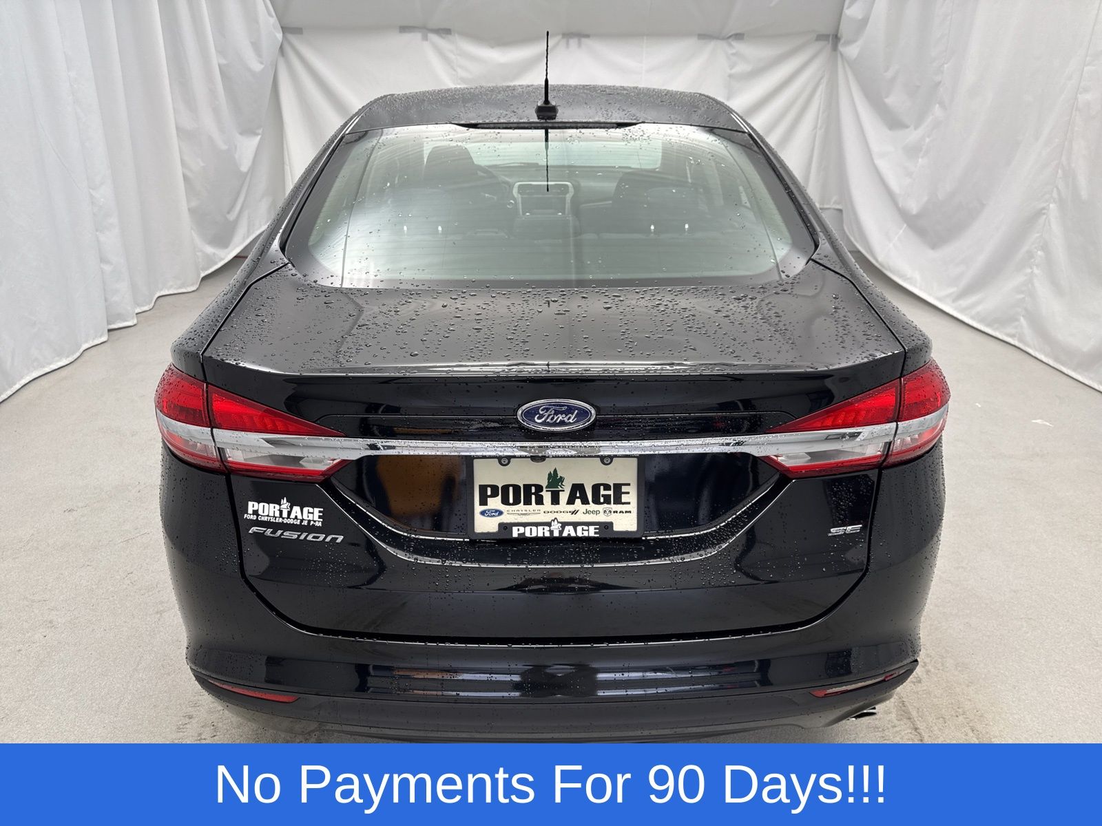 2017 Ford Fusion SE photo 3