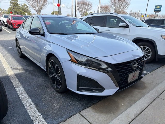 2023 Nissan Altima SR