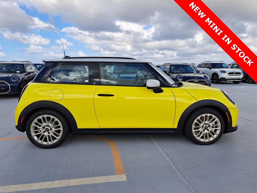 2025 Mini Cooper S 2 Door Hardtop Iconic photo 2