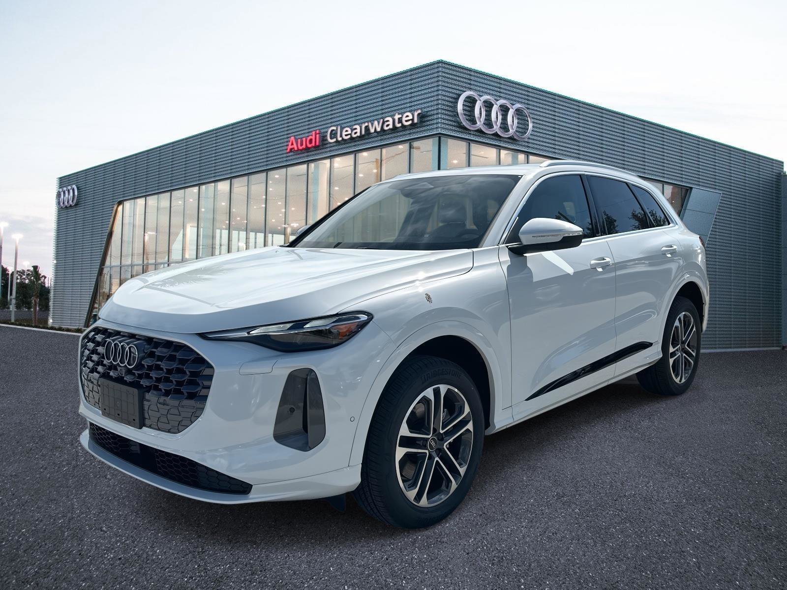 2025 Audi New Q5 Premium's photo