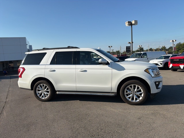 2020 Ford Expedition XLT photo 13