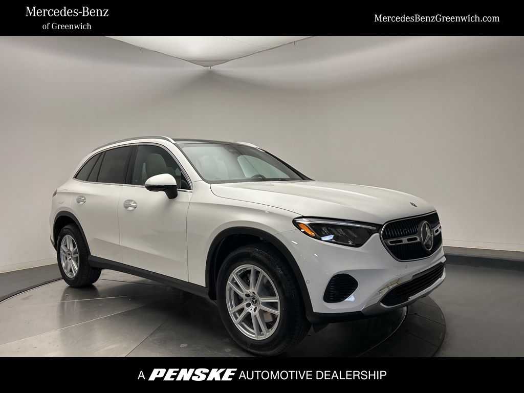2026 Mercedes-Benz GLC Base's photo
