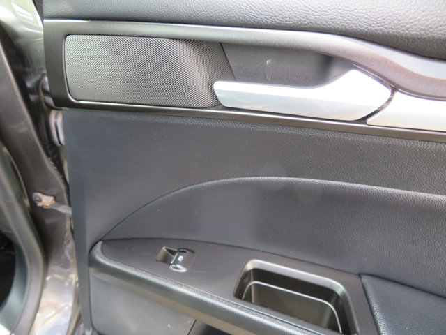 2020 Ford Fusion Titanium photo 10