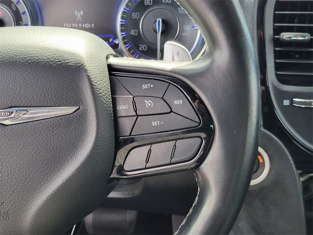 2021 Chrysler 300 S photo 19