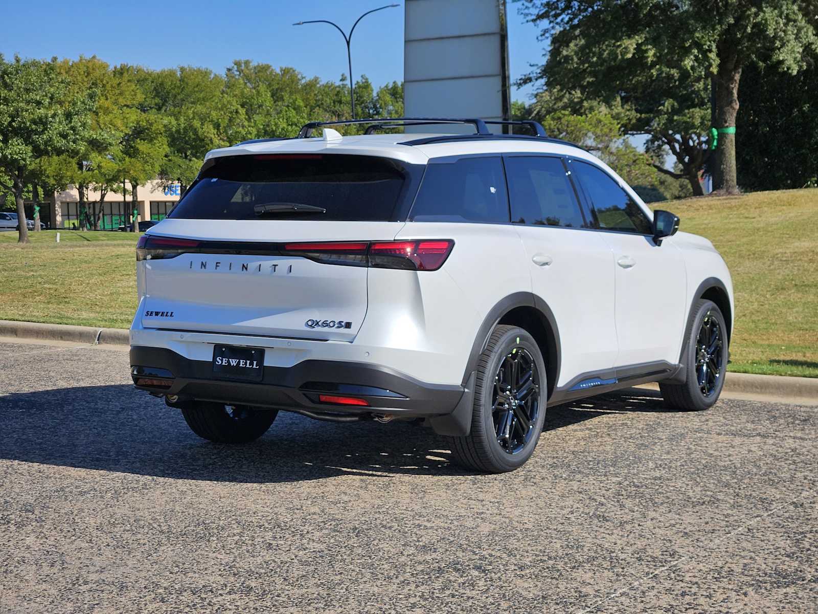 2026 Infiniti QX60 AWD photo 4