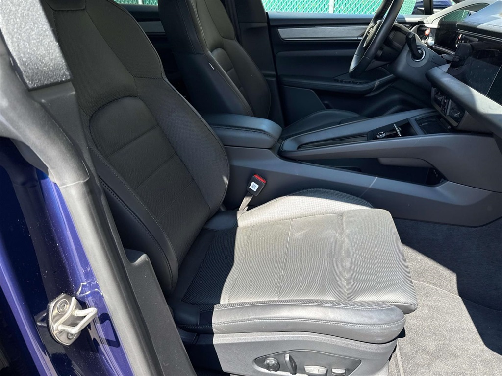 2024 Porsche Macan Electric 4 photo 15