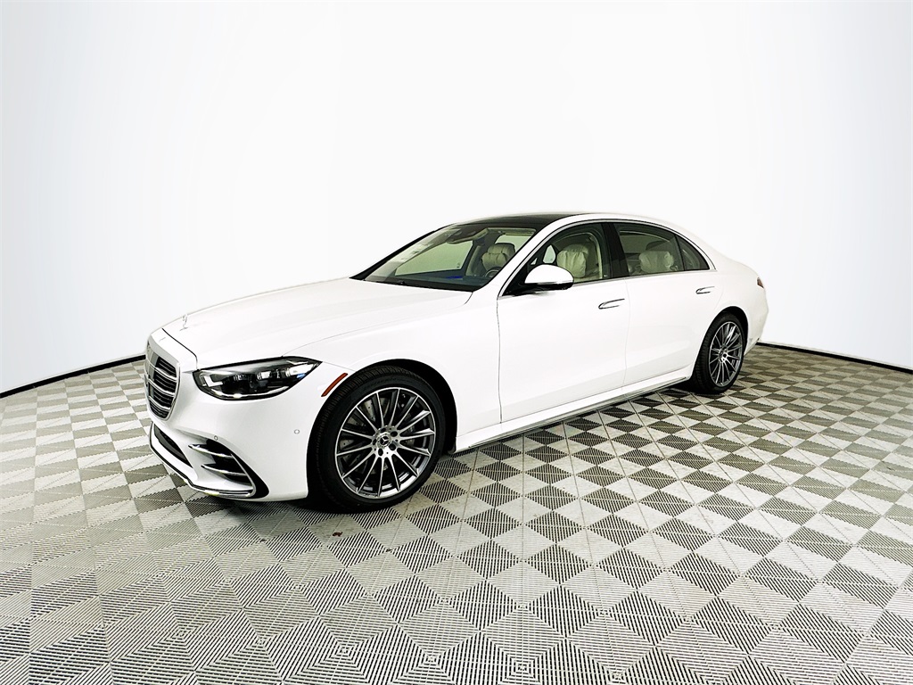 2026 Mercedes Benz S 580 4MATIC photo 3