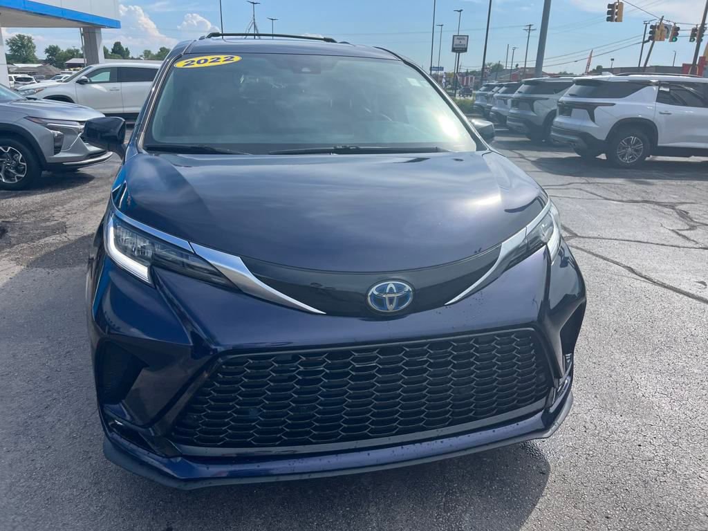 2022 Toyota Sienna XSE photo 18
