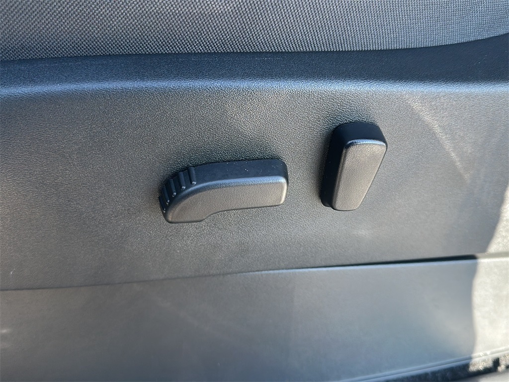 2023 Nissan Frontier Crew Cab SV photo 20