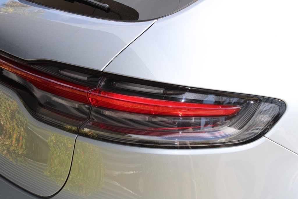 2024 Porsche Macan Base photo 12