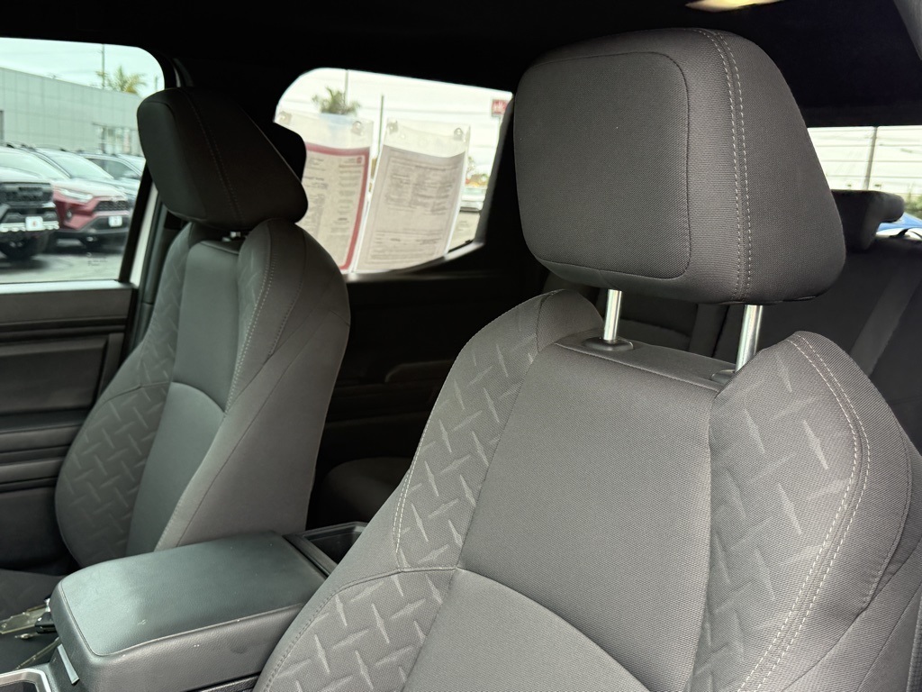 2024 Toyota Tacoma SR5 4x4 Double Cab photo 17