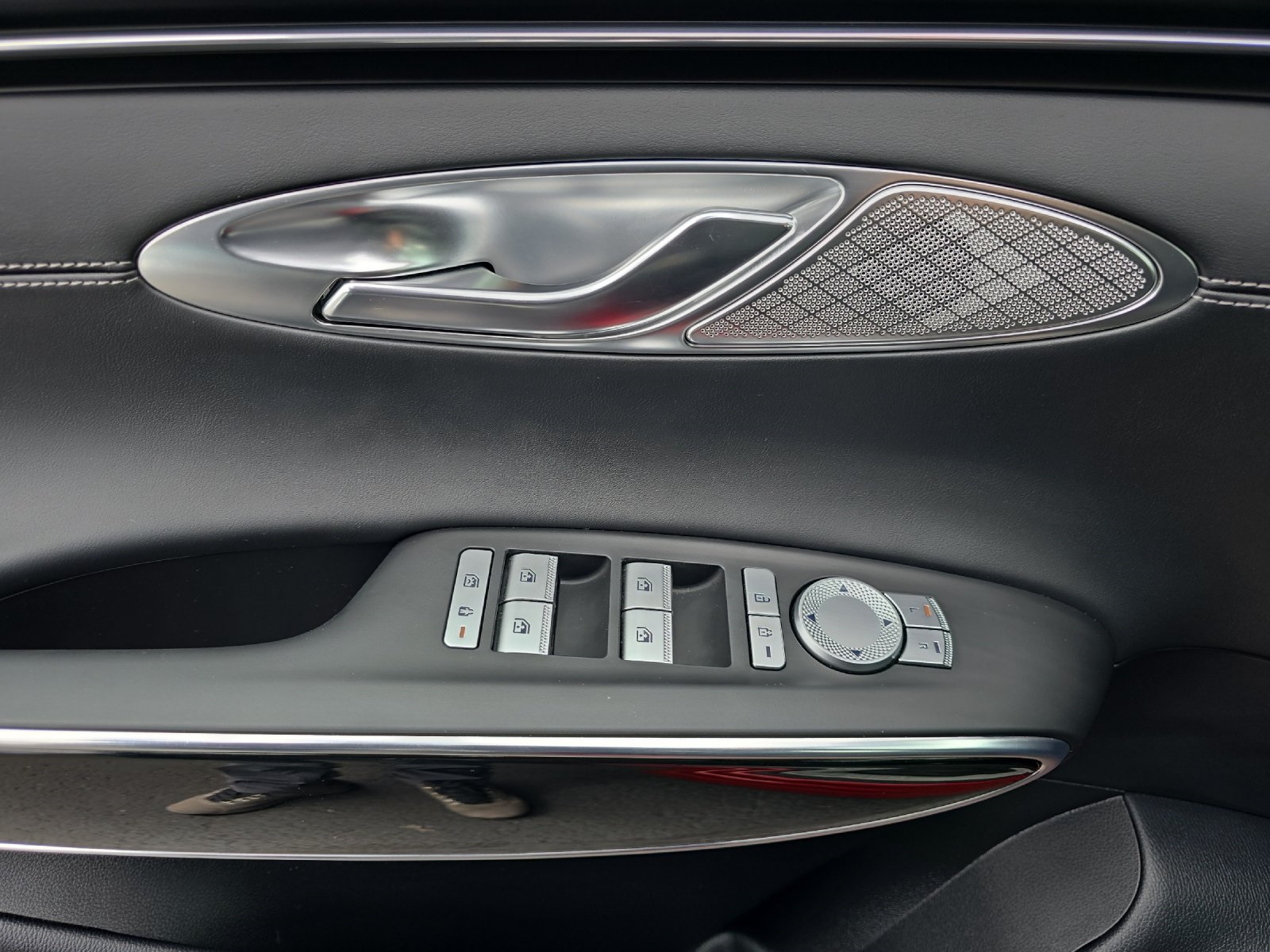 2025 Genesis GV70 2.5T photo 9