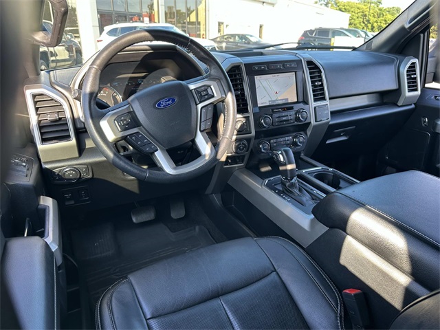 2020 Ford F-150 Lariat photo 2