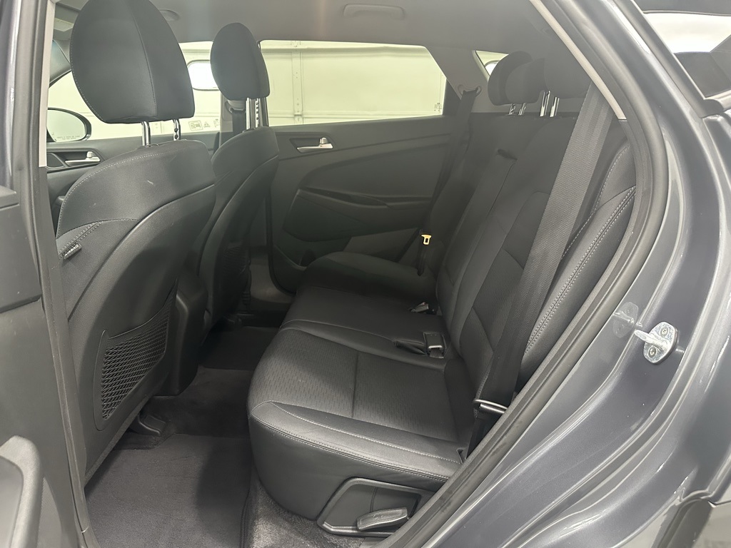 2019 Hyundai Tucson SE photo 17