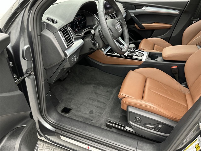 2025 Audi Q5 45 S line Premium Plus photo 3
