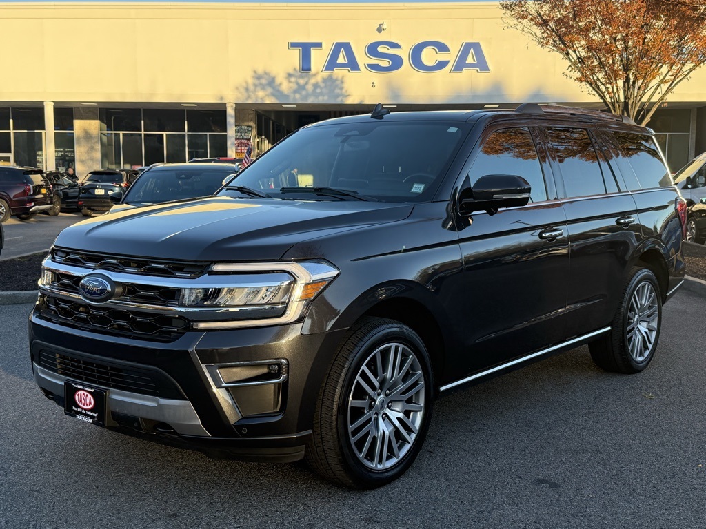 2023 Ford Expedition Limited's photo