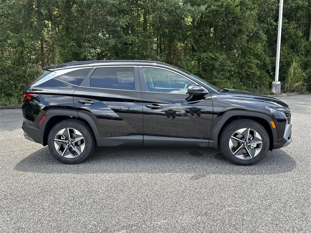 2025 Hyundai Tucson SEL photo 2