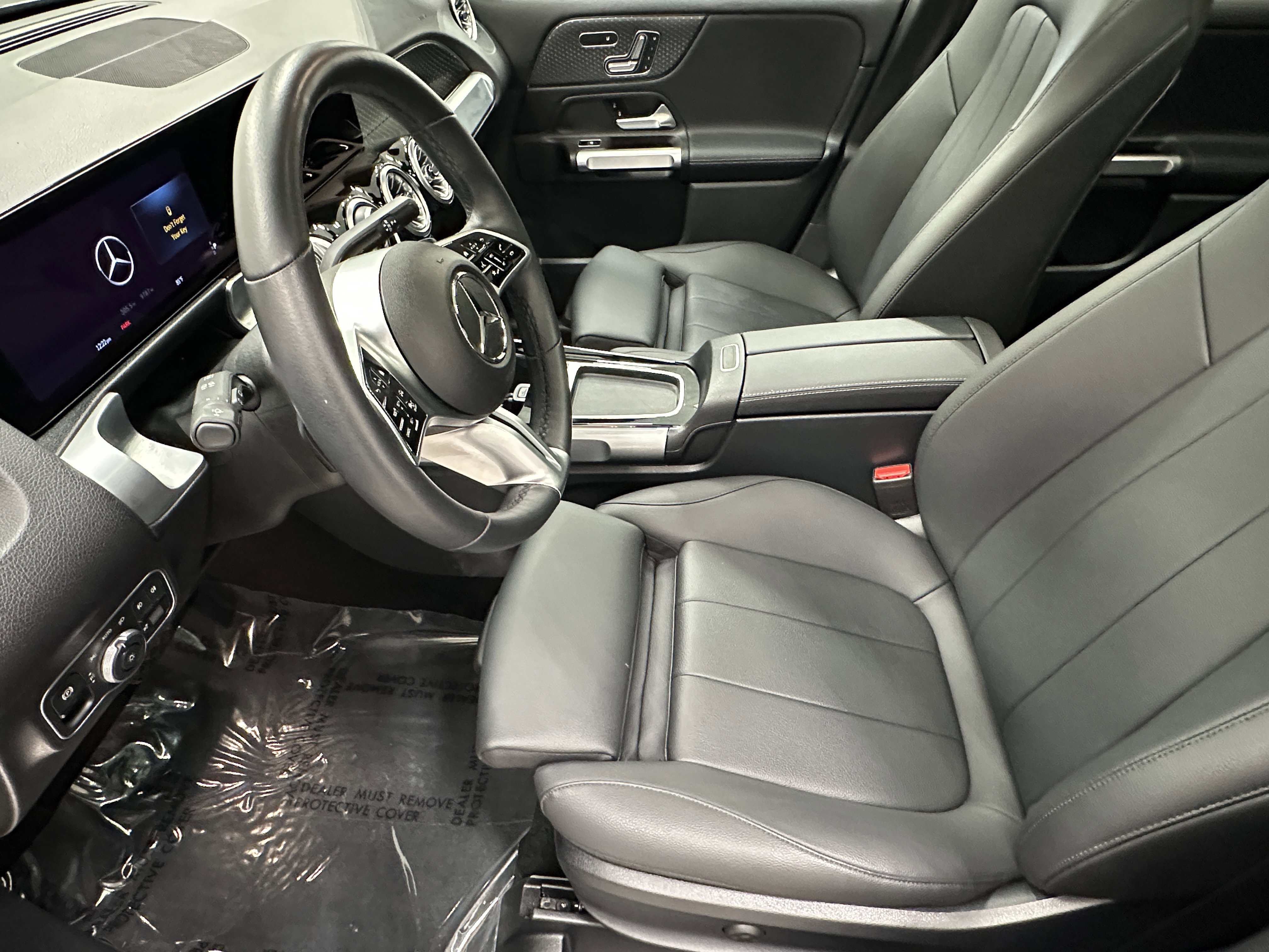 2024 Mercedes Benz GLB 250 photo 9