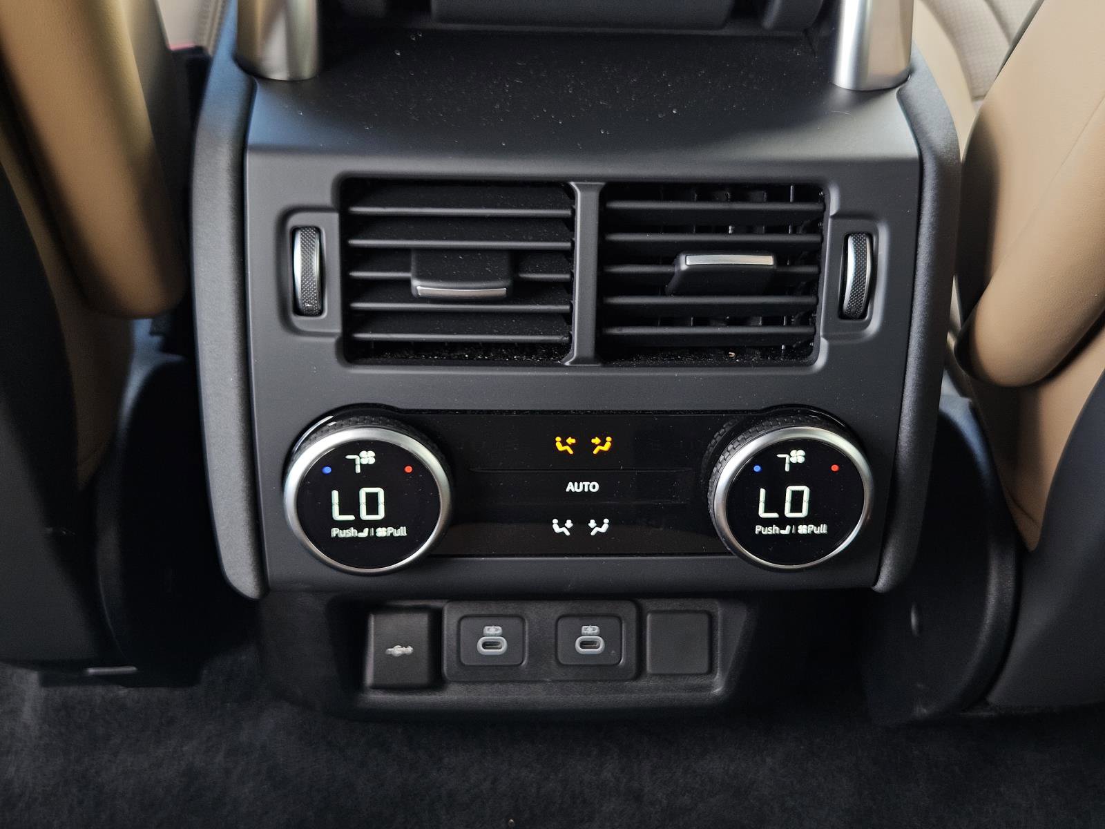 2025 Land Rover Discovery P360 Dynamic SE photo 34