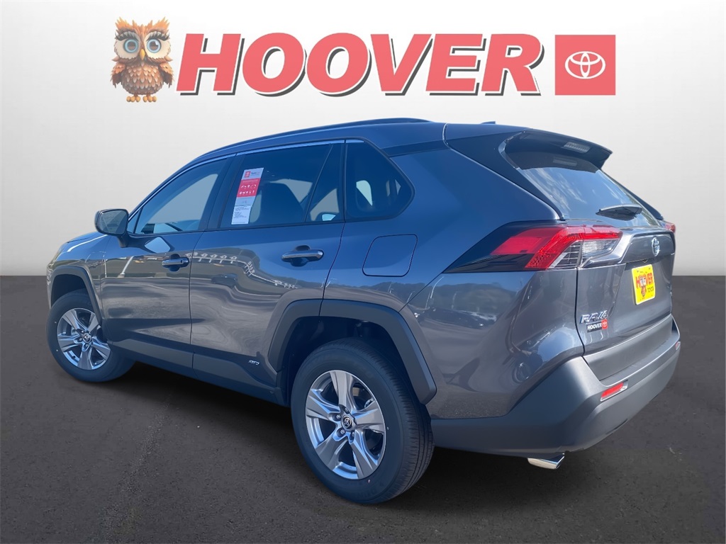 2025 Toyota RAV4 Hybrid LE photo 4