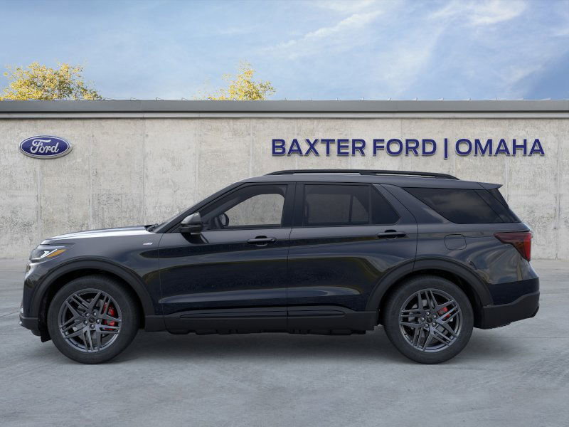 2025 Ford Explorer ST-Line photo 13