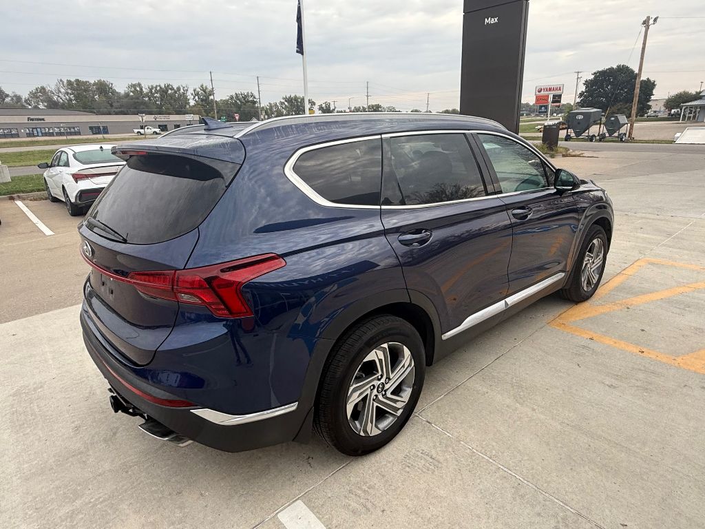 2022 Hyundai Santa Fe SEL photo 2