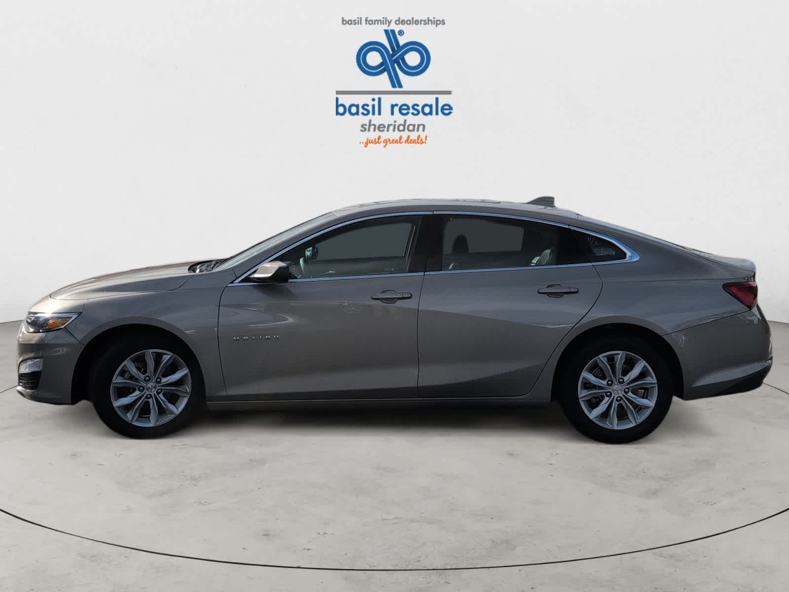 2024 Chevrolet Malibu 1LT photo 3