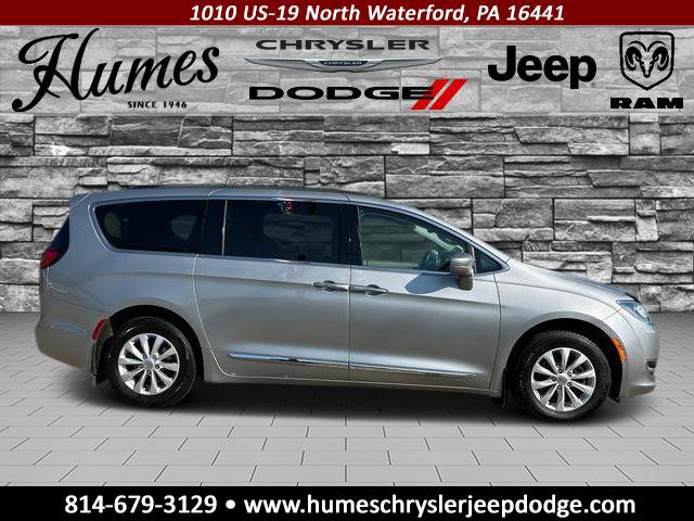 Used 2017 Chrysler Pacifica Touring-L with VIN 2C4RC1BG3HR552611 for sale in Waterford, PA