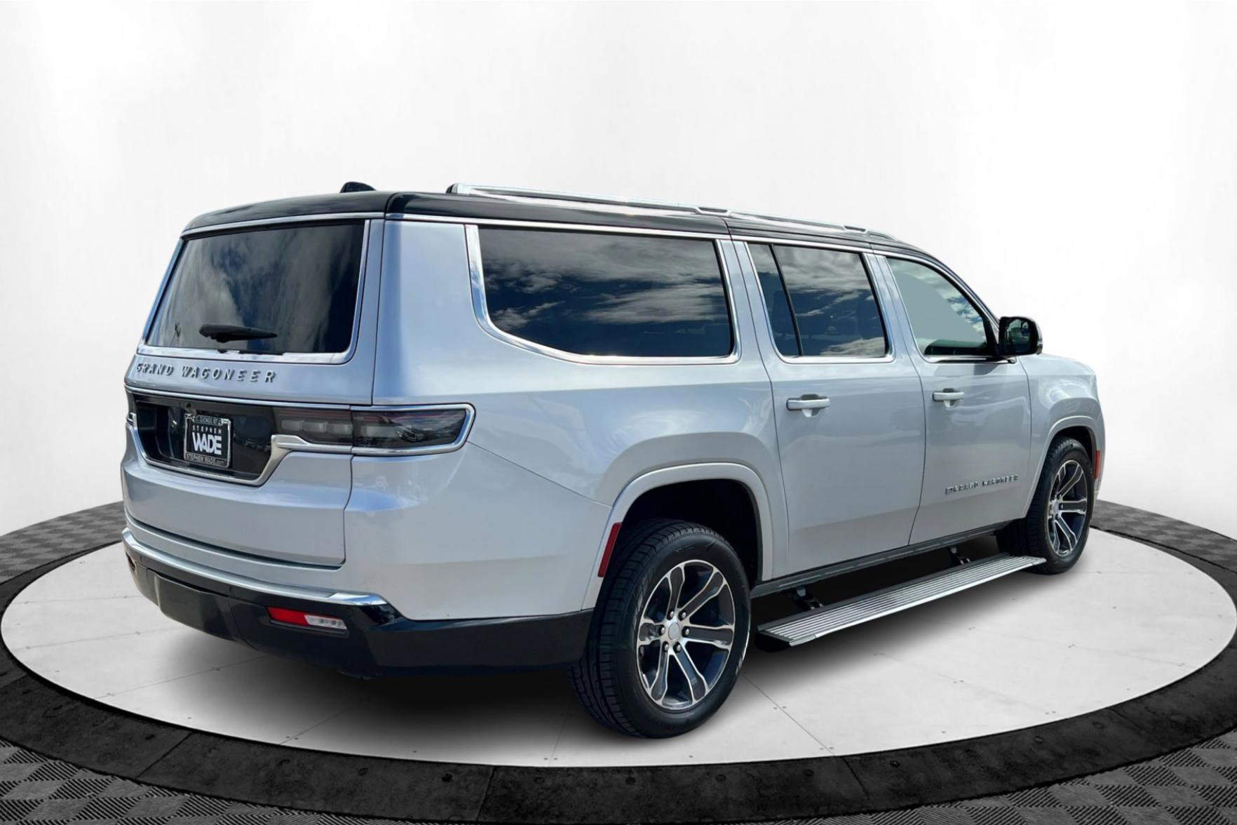 2024 Jeep Grand Wagoneer L Base photo 2