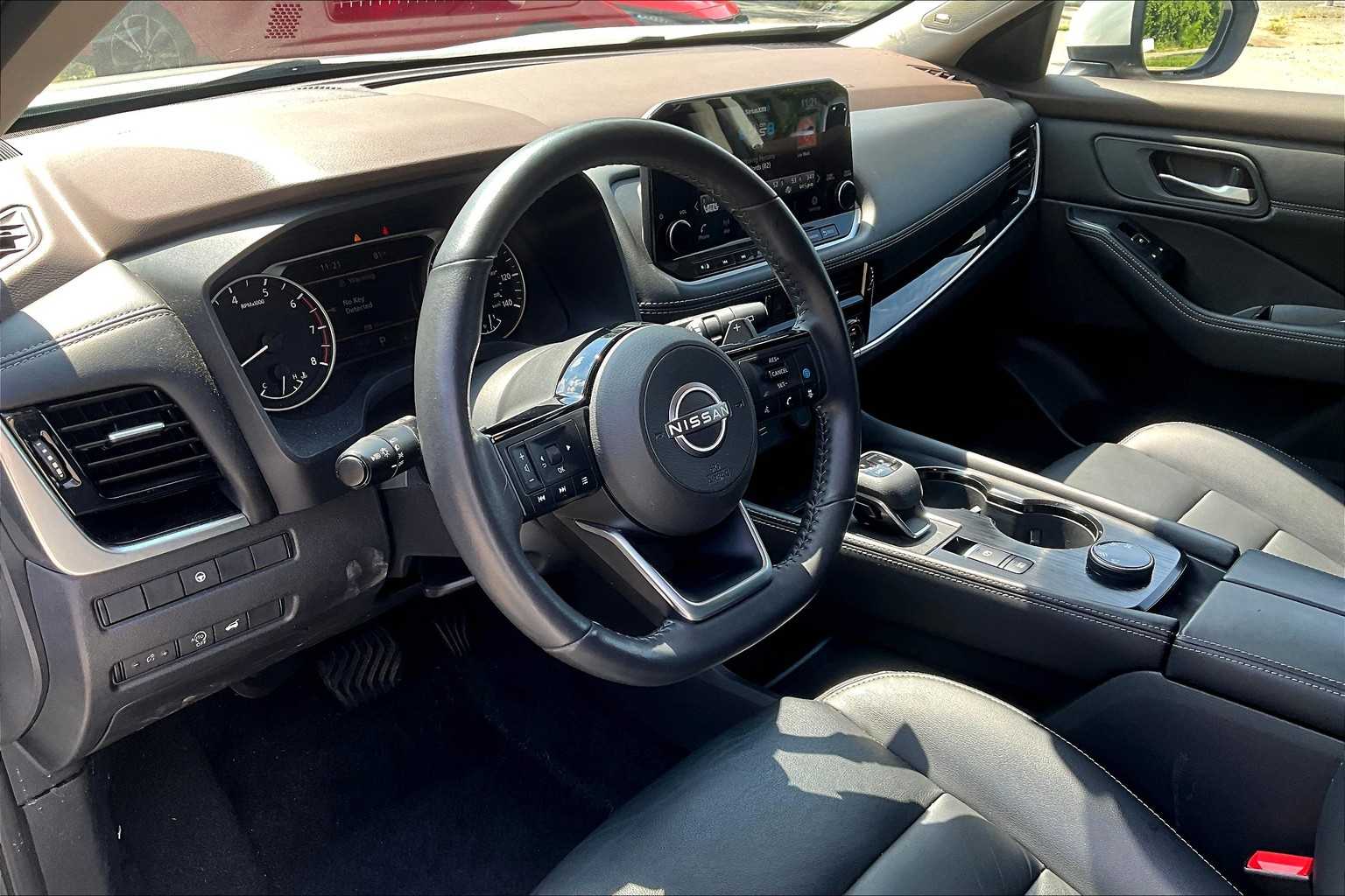 2023 Nissan Rogue SL photo 15