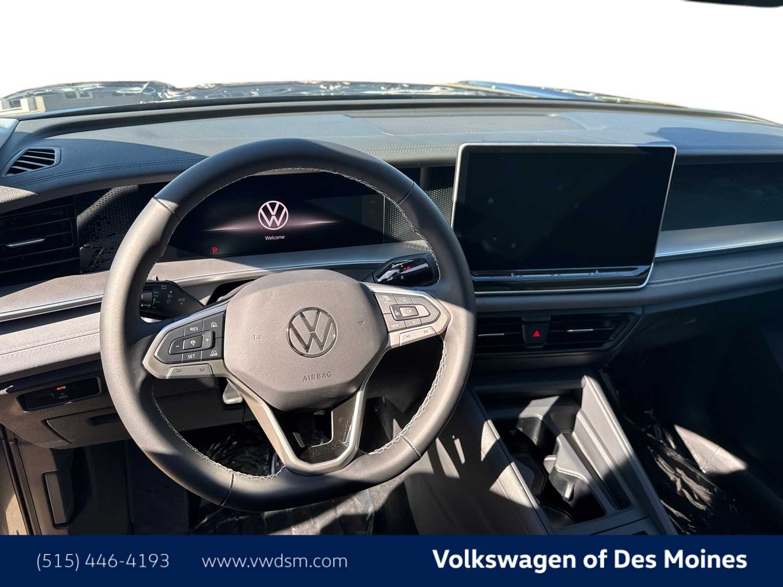 2025 Volkswagen Tiguan SE photo 2