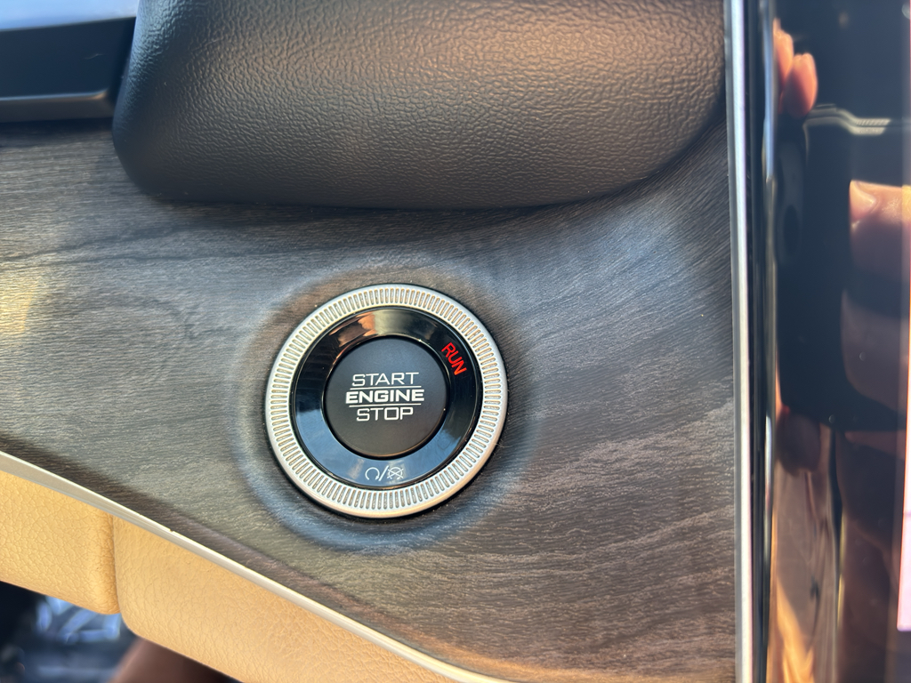 2023 Jeep Grand Cherokee Limited photo 30