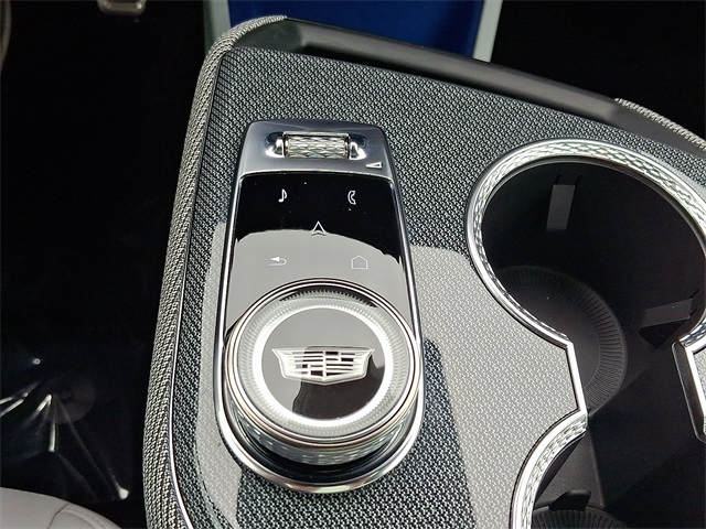 2025 Cadillac Optiq Luxury photo 29