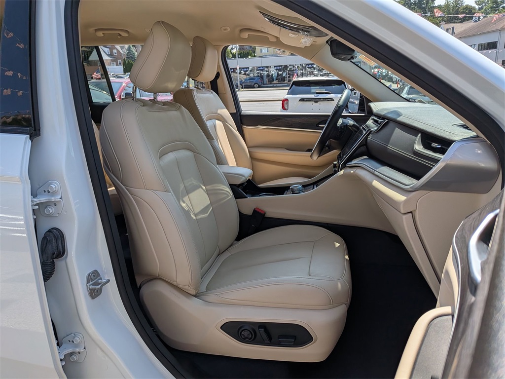 2022 Jeep Grand Cherokee Limited photo 24
