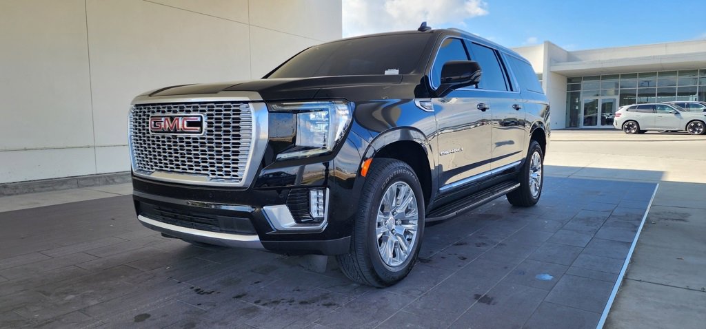 2024 GMC Yukon XL Denali's photo