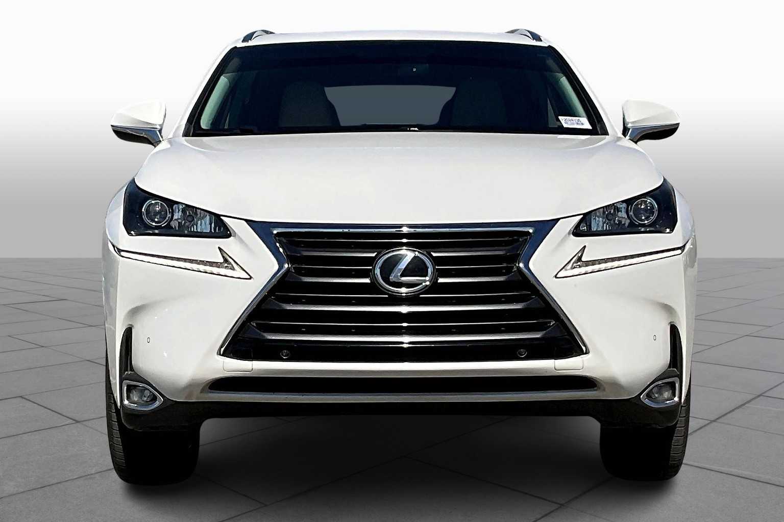 2015 Lexus NX 200t Luxury photo 3