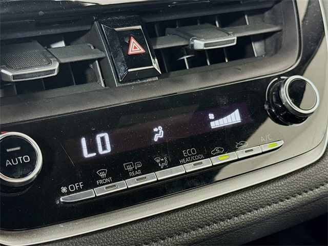 2021 Toyota Corolla XSE photo 16