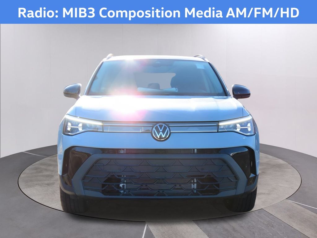 2025 Volkswagen Taos SE photo 3