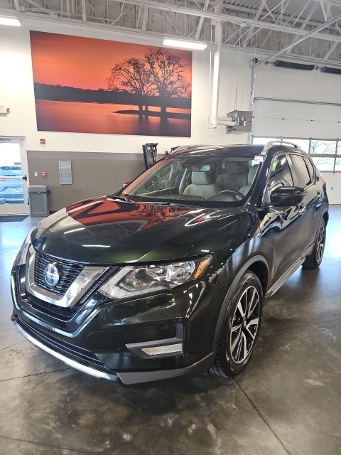 2020 Nissan Rogue SL photo 2
