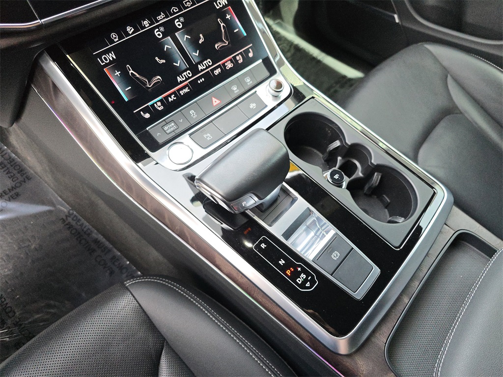 2019 Audi Q8 line Premium Plus photo 28